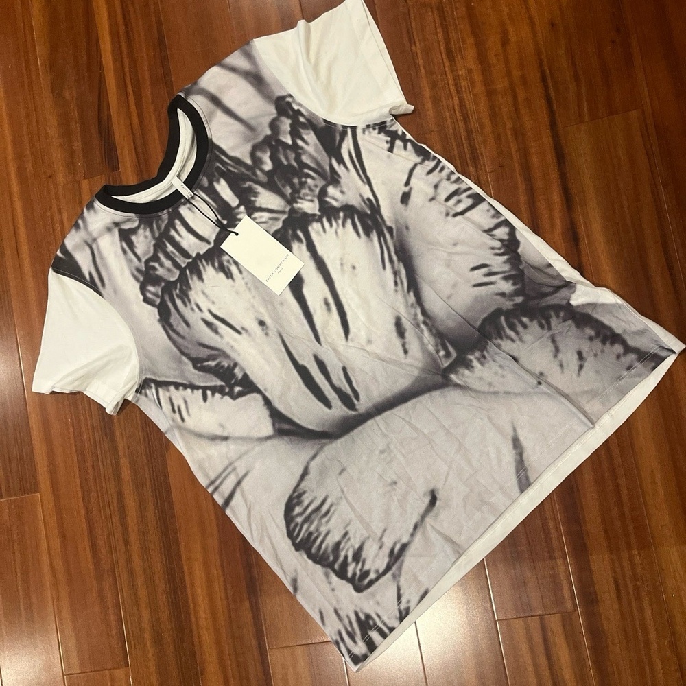FAITH CONNEXION T-Shirt Tee White Gray‎ Roses Flower Short Sleeve New NWT XS